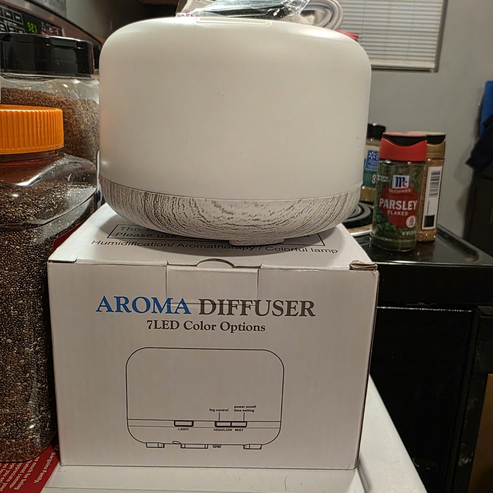 White Aroma Diffuser with Wood Accent